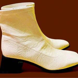 Katy Perry Collections Textured White Ankle Boots